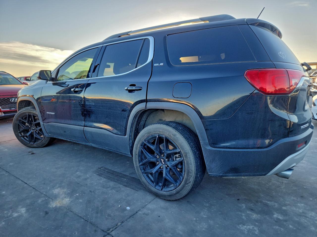 2019 GMC ACADIA SLE photo 3
