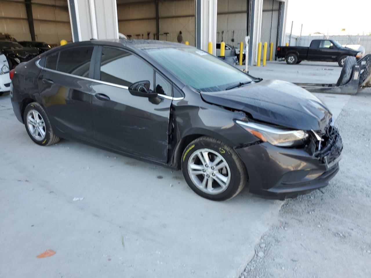 2016 CHEVROLET CRUZE LT photo 4