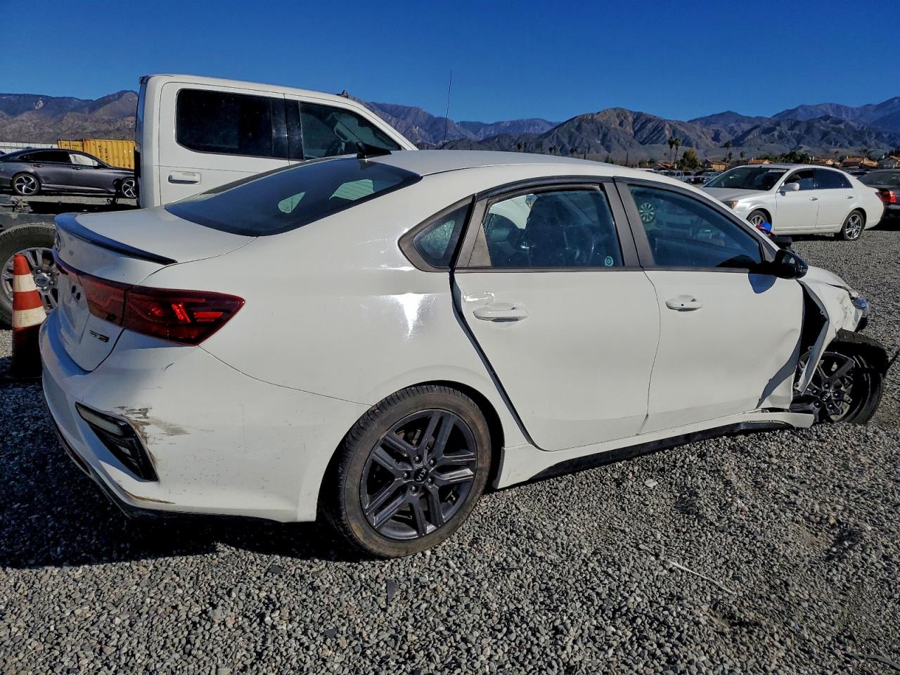 2021 KIA FORTE GT LINE photo 5