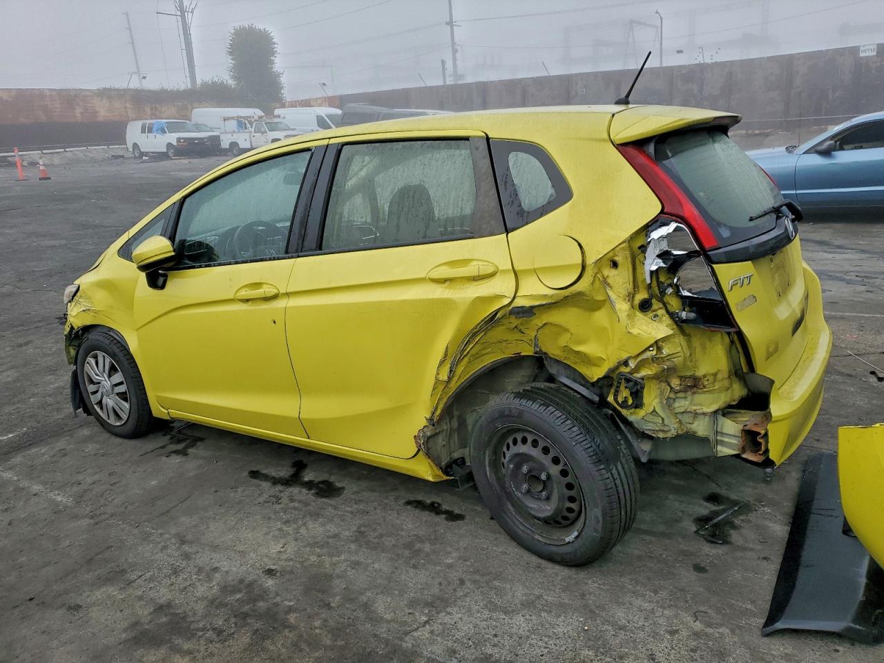 2016 HONDA FIT LX photo 3