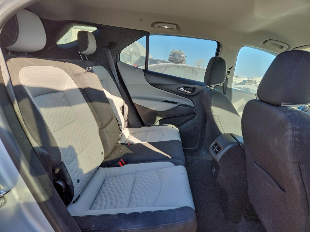 2019 CHEVROLET EQUINOX photo 10