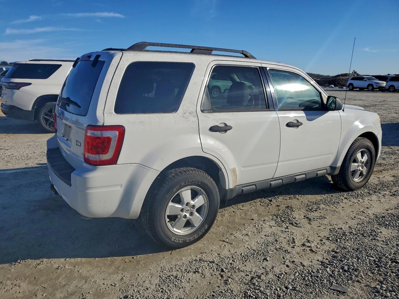 2010 FORD ESCAPE XLT photo 7