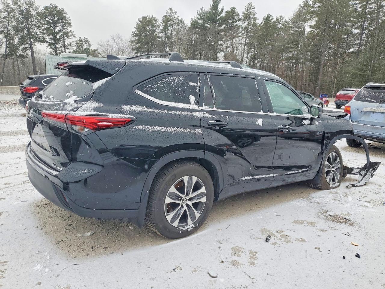 2023 TOYOTA HIGHLANDER L photo 7