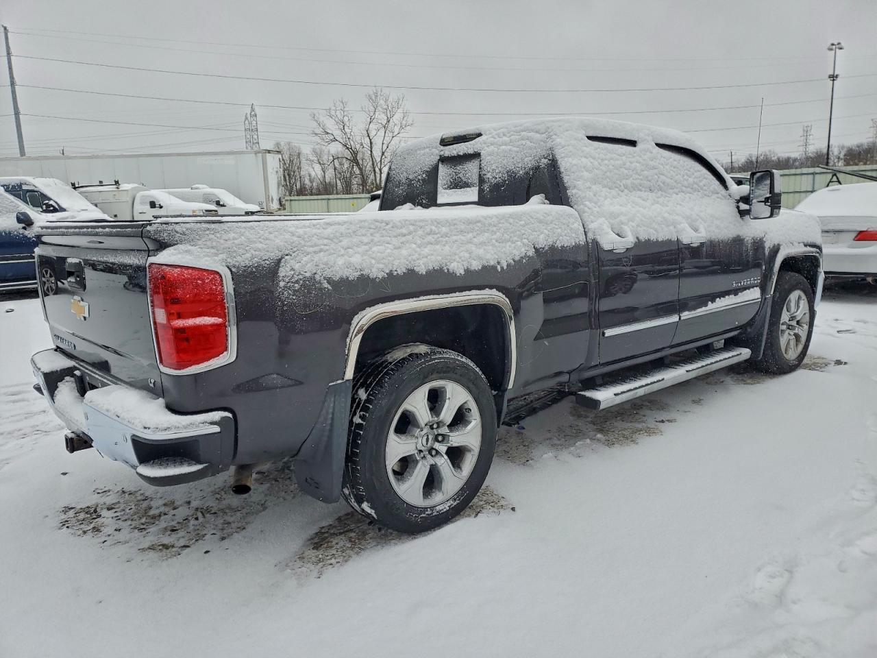 2016 CHEVROLET SILVERADO K1500 LT photo 3