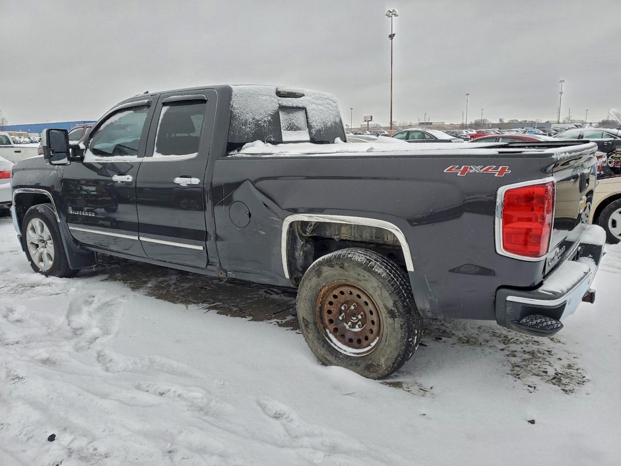 2016 CHEVROLET SILVERADO K1500 LT photo 2