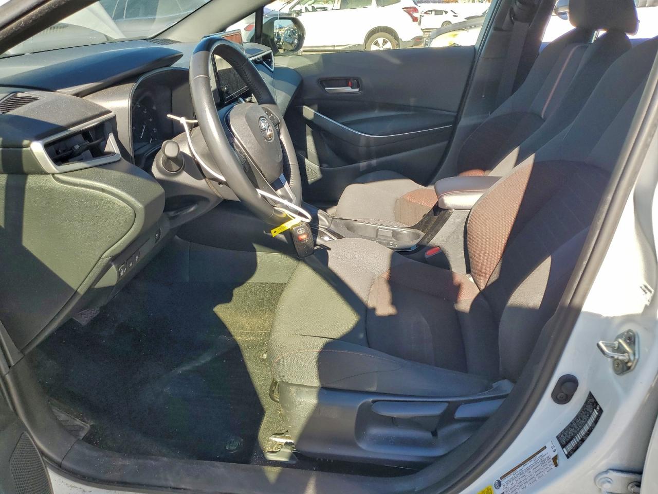 2025 TOYOTA COROLLA LE photo 7