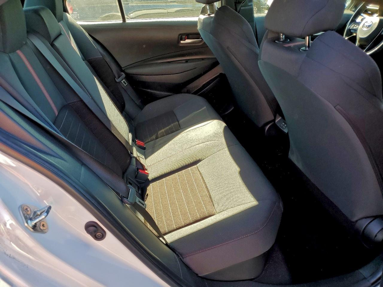 2025 TOYOTA COROLLA LE photo 10