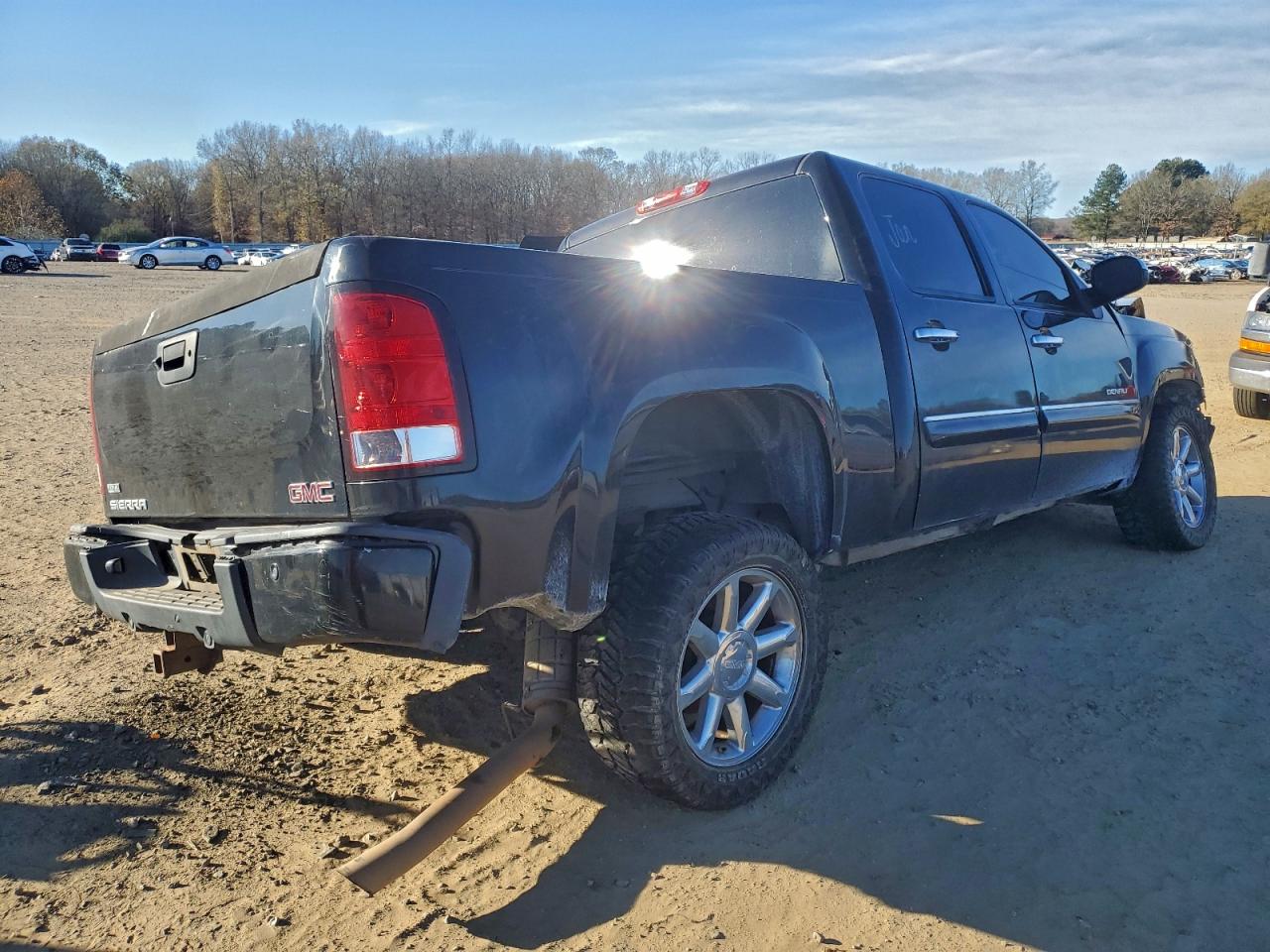 2011 GMC SIERRA K1500 DENALI photo 5