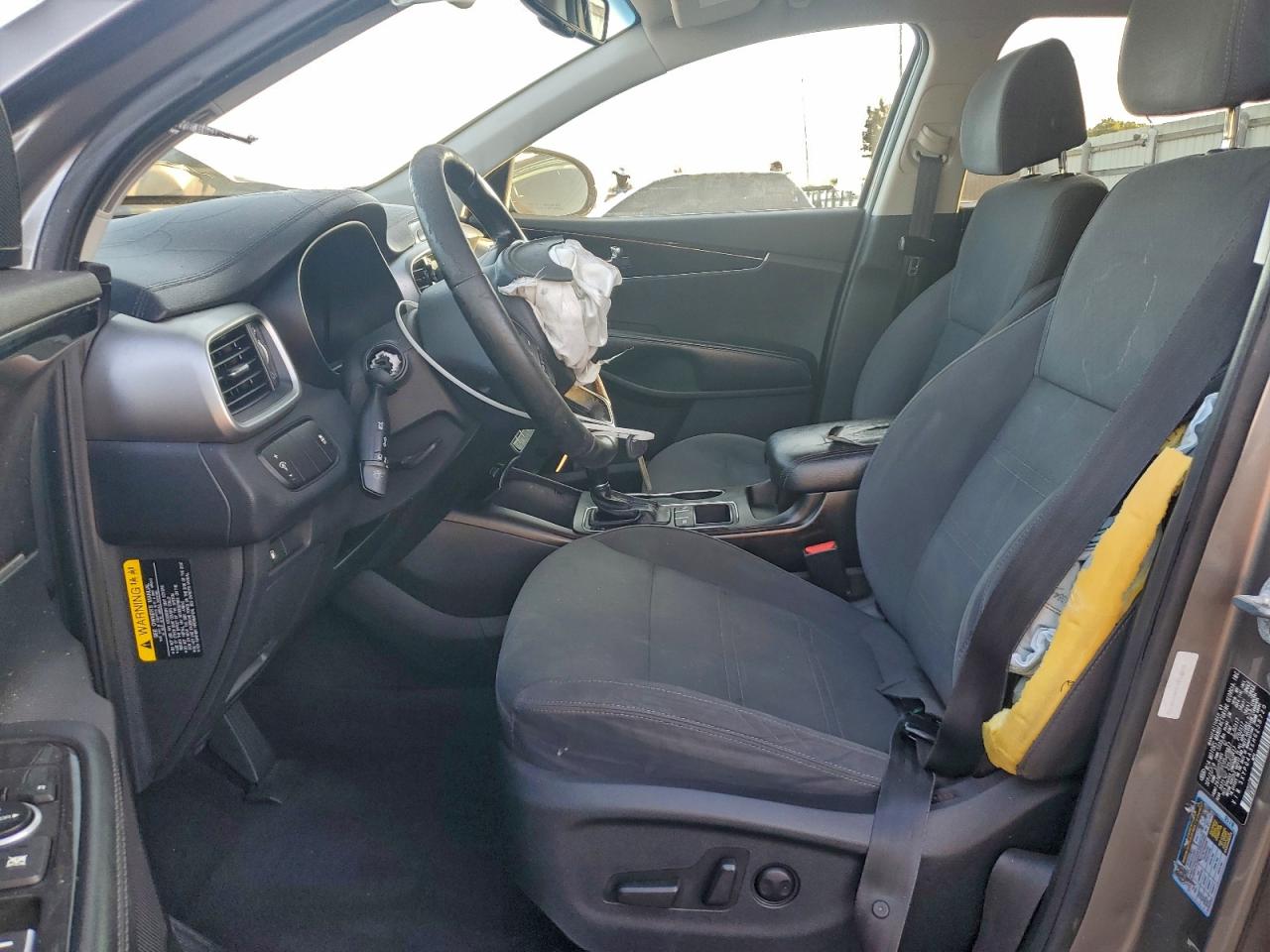 2017 KIA SORENTO LX photo 13