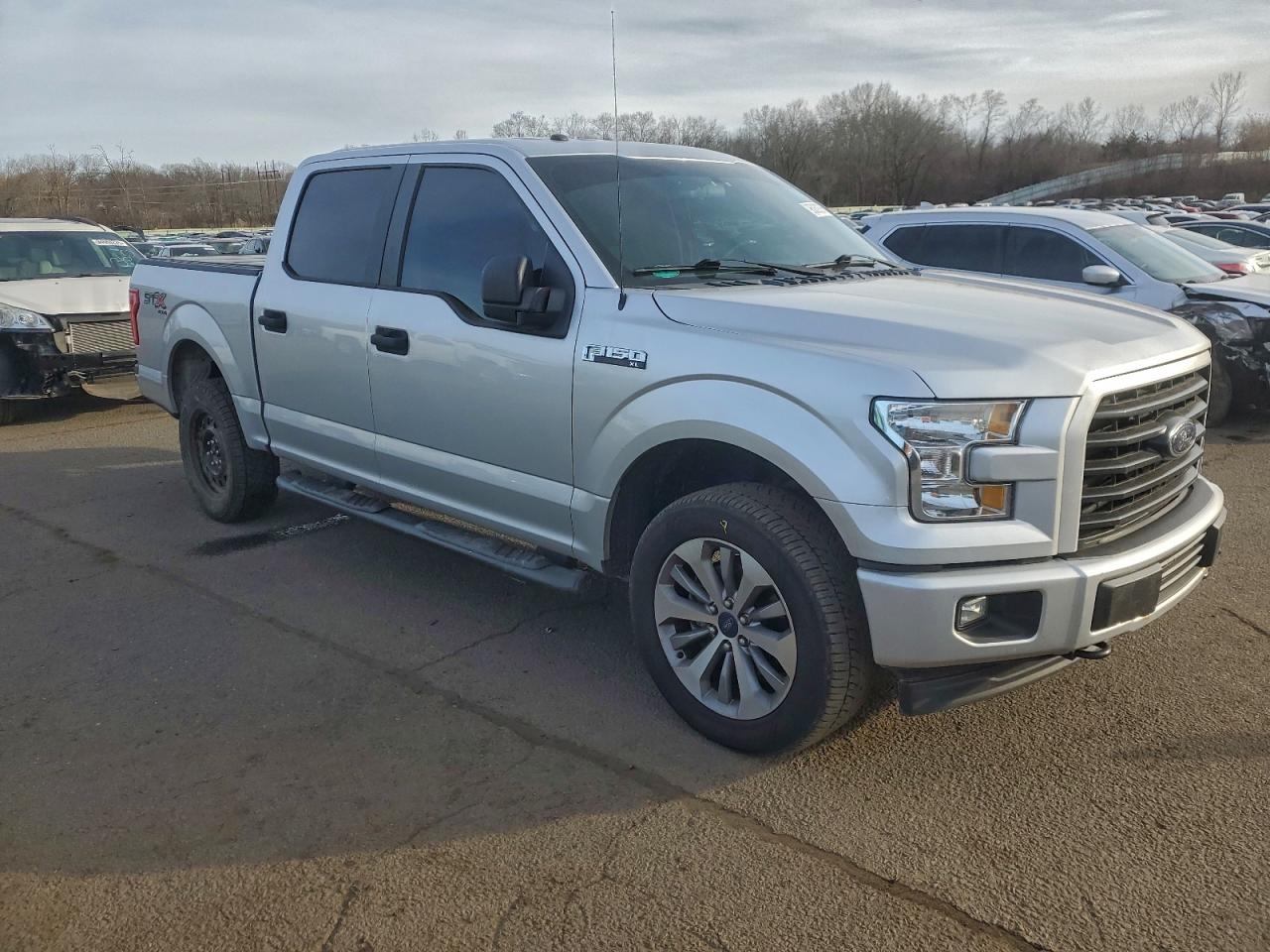 2017 FORD F150 SUPERCREW photo 4