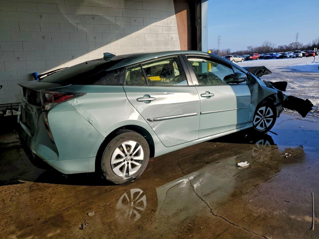 2016 TOYOTA PRIUS THREE photo 5