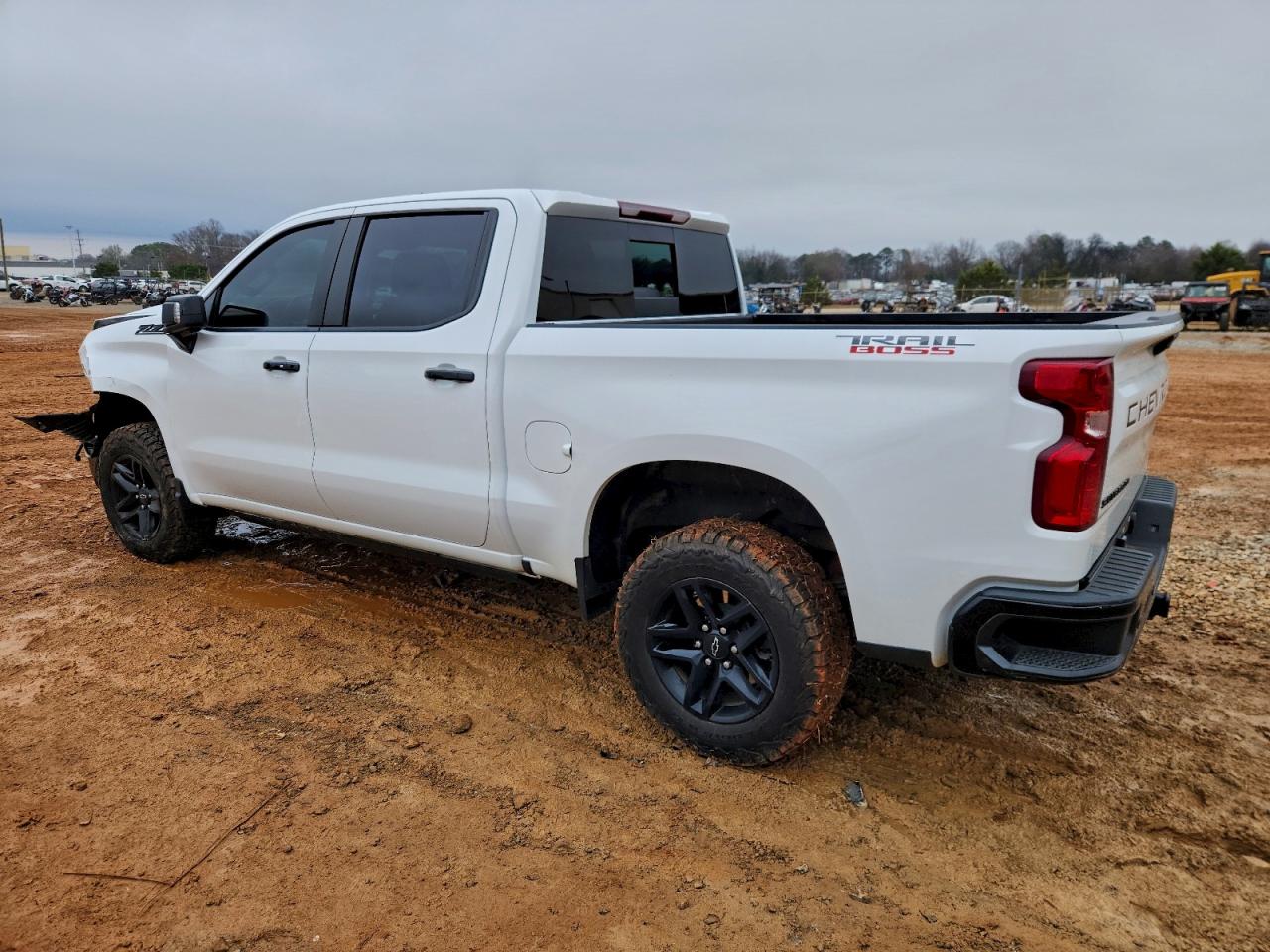 2023 CHEVROLET SILVERADO K1500 LT TRAIL BOSS photo 2