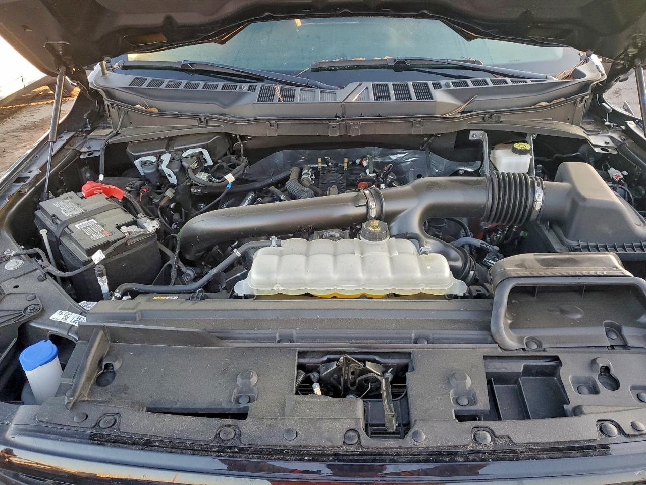 2024 FORD F150 XLT photo 11