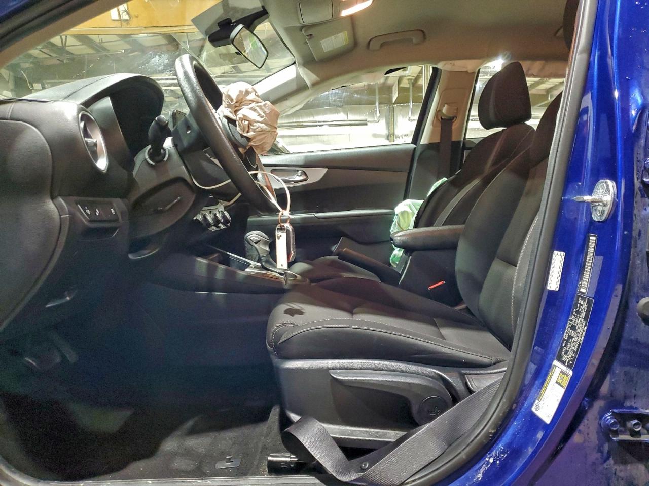 2023 KIA FORTE LXS photo 7