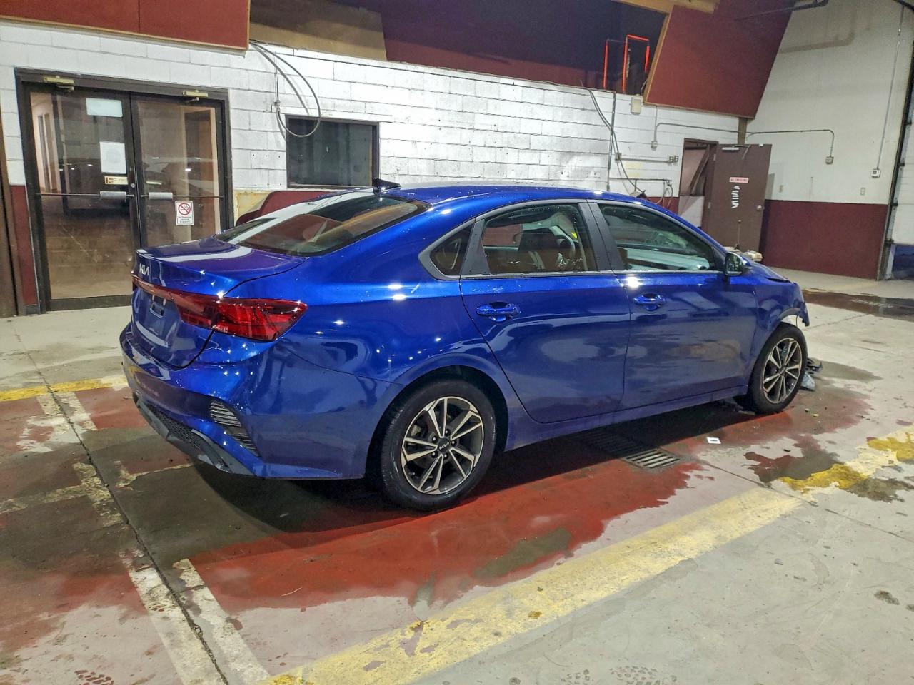 2023 KIA FORTE LXS photo 3