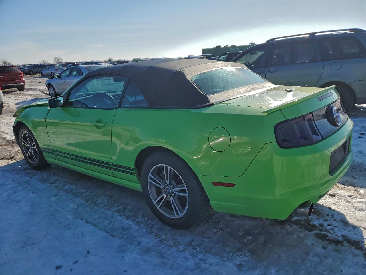 2013 FORD MUSTANG photo 2