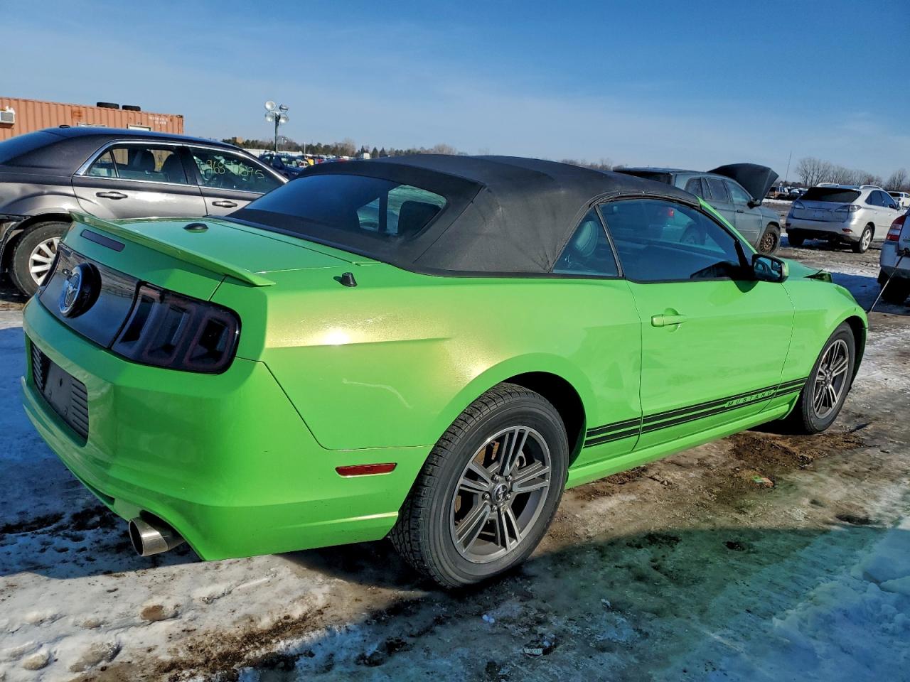 2013 FORD MUSTANG photo 3