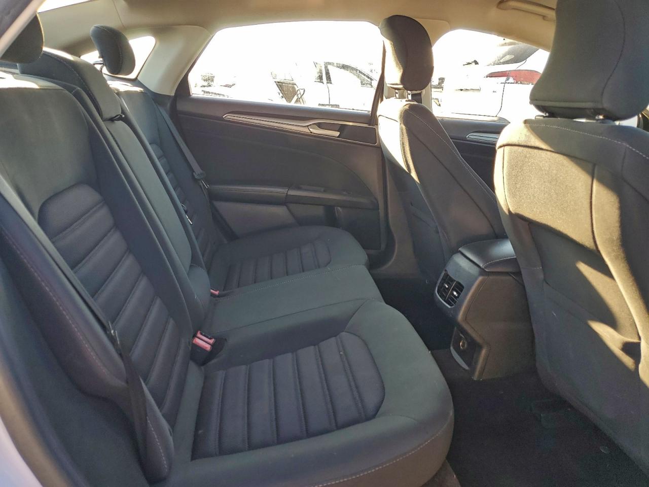 2019 FORD FUSION SE photo 28