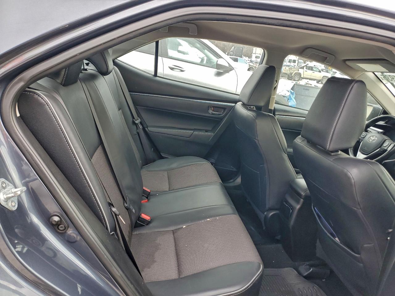 2014 TOYOTA COROLLA L photo 10