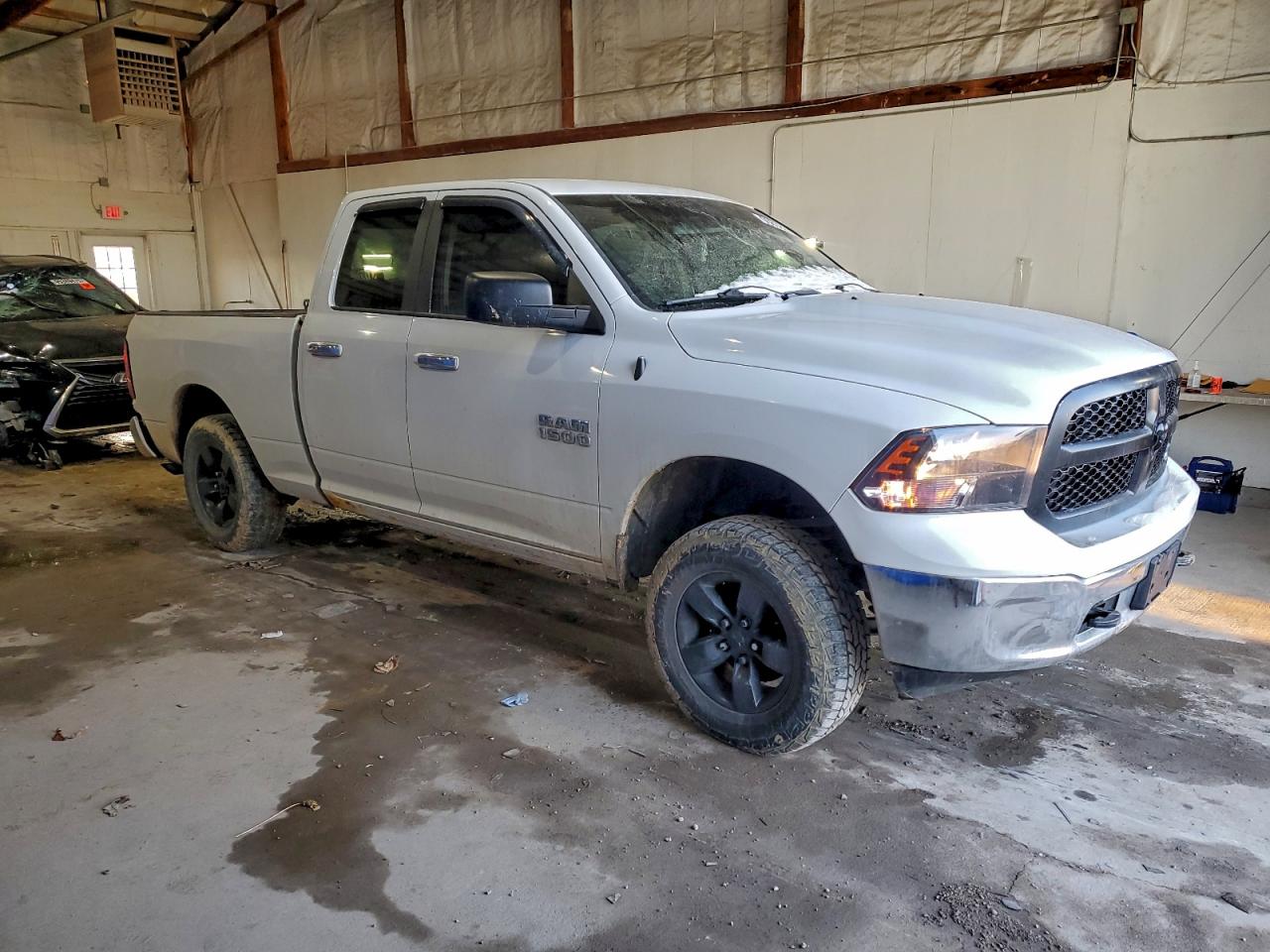 2015 RAM 1500 SLT photo 4