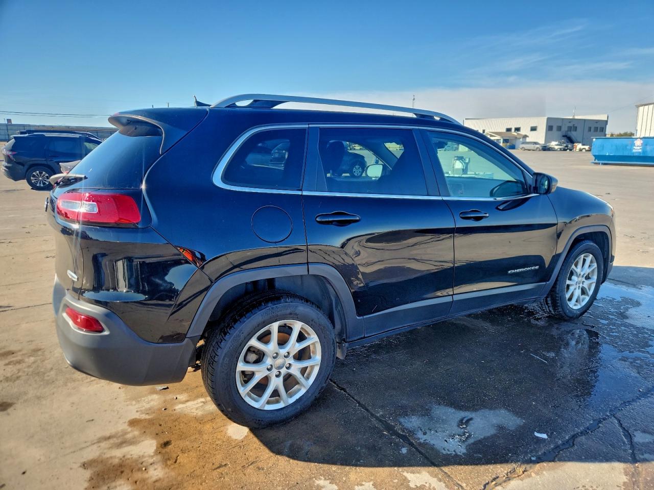 2017 JEEP CHEROKEE LATITUDE photo 3