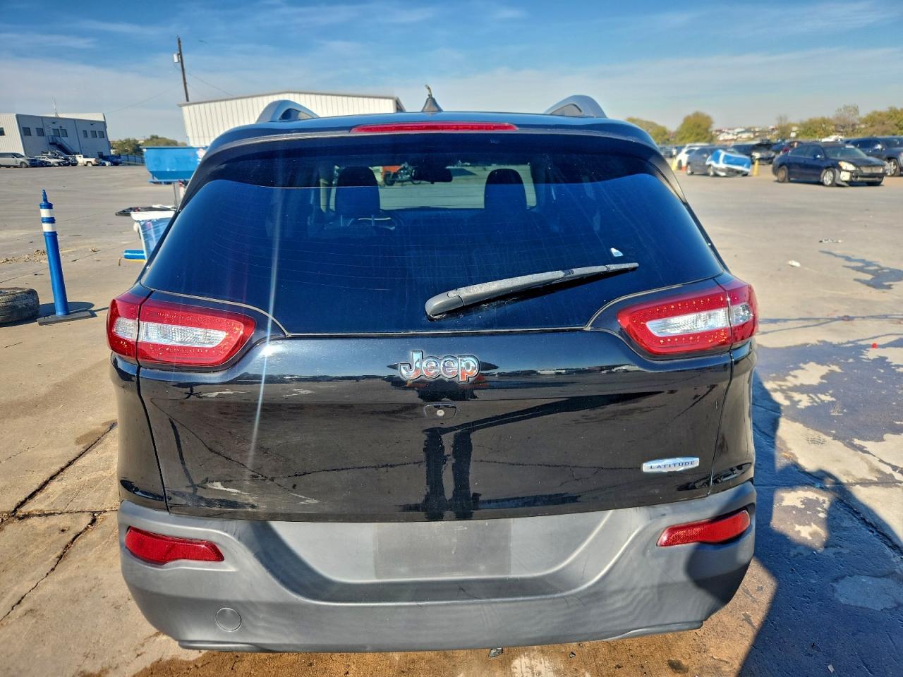 2017 JEEP CHEROKEE LATITUDE photo 6
