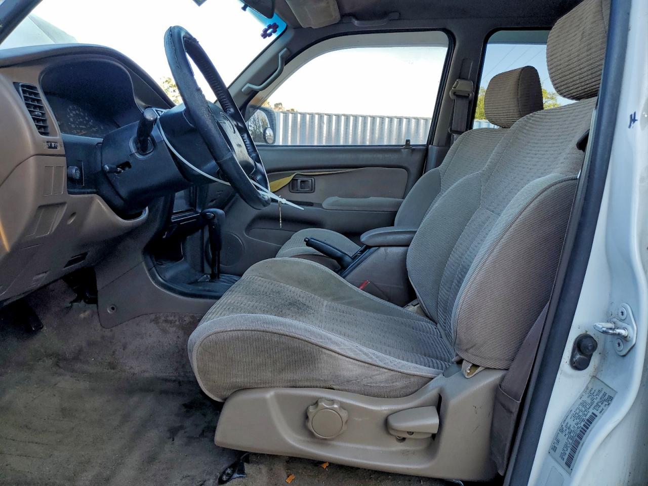 1998 TOYOTA 4RUNNER SR5 photo 19