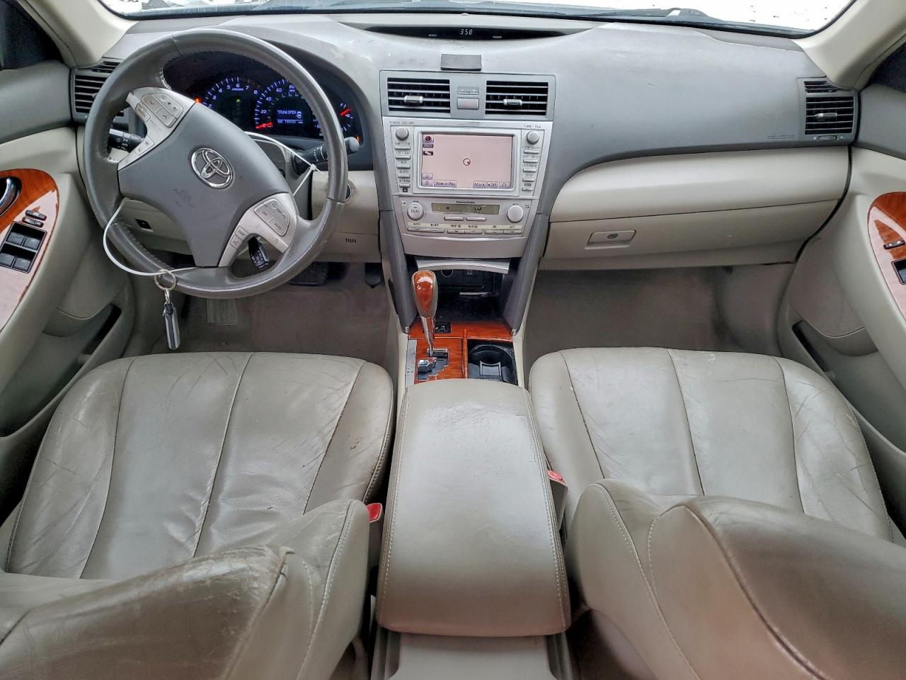2010 TOYOTA CAMRY XLE V6 photo 8
