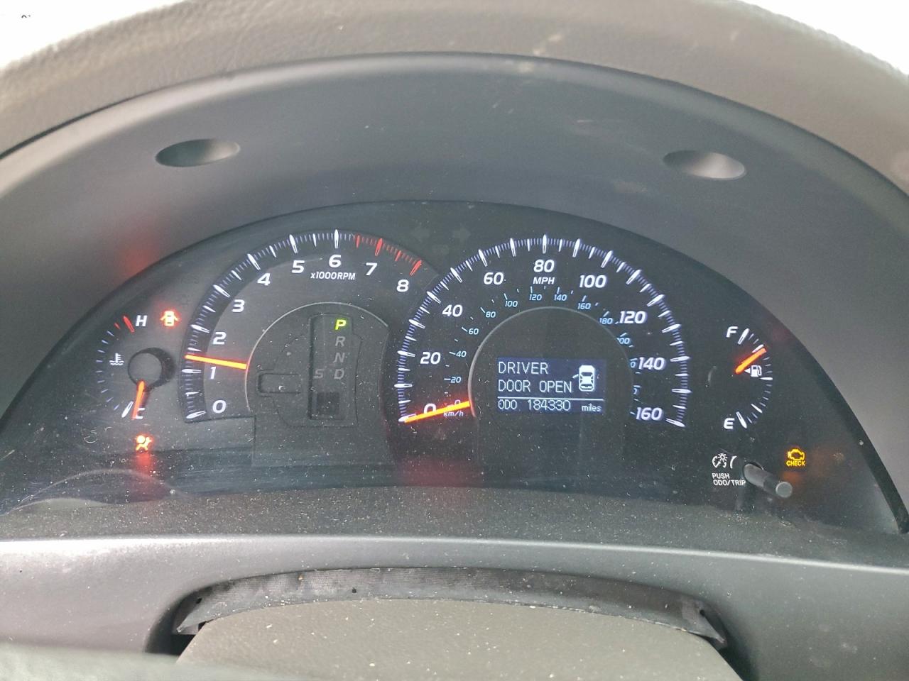 2010 TOYOTA CAMRY XLE V6 photo 9