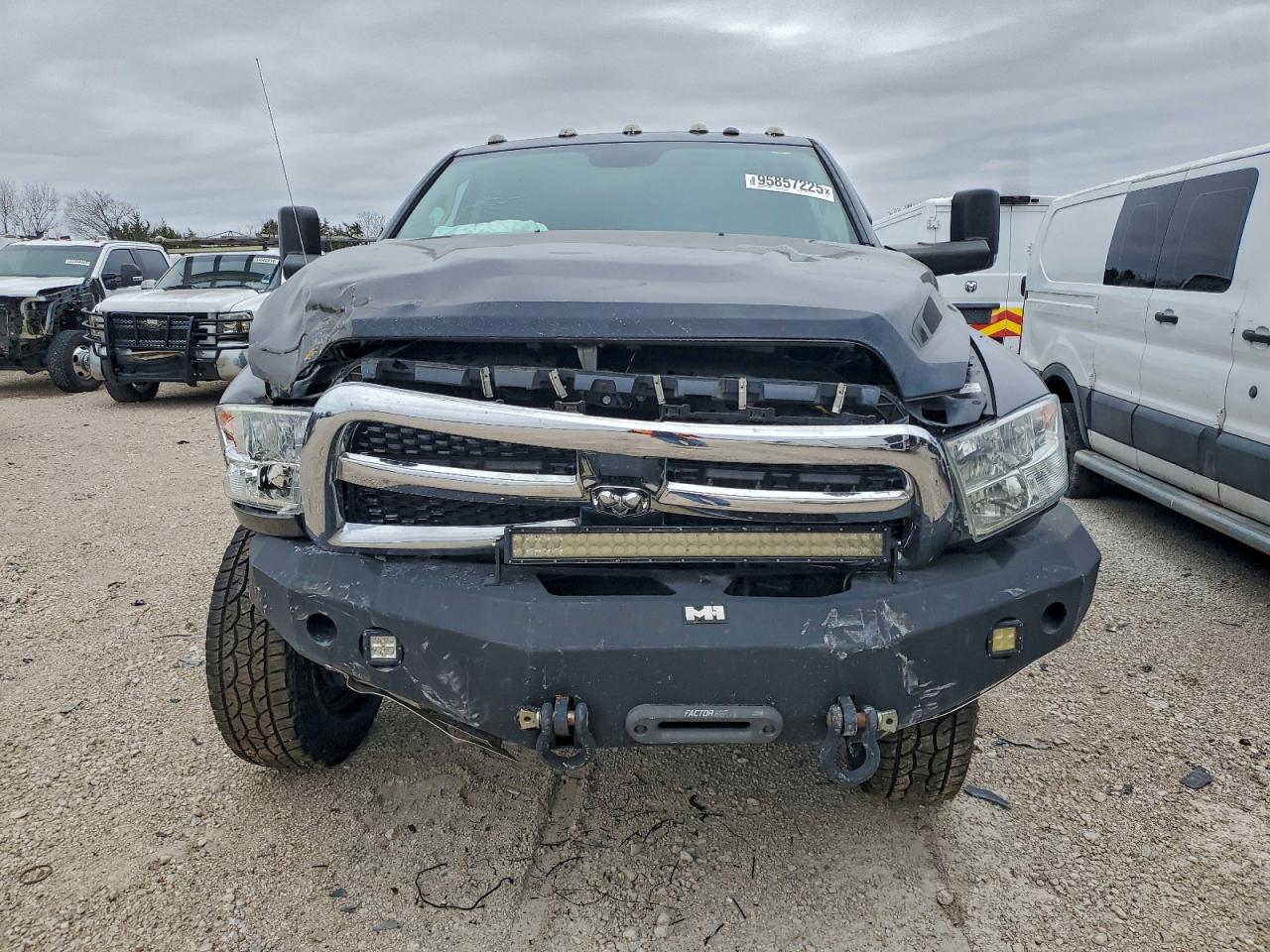 2016 RAM 2500 ST photo 5