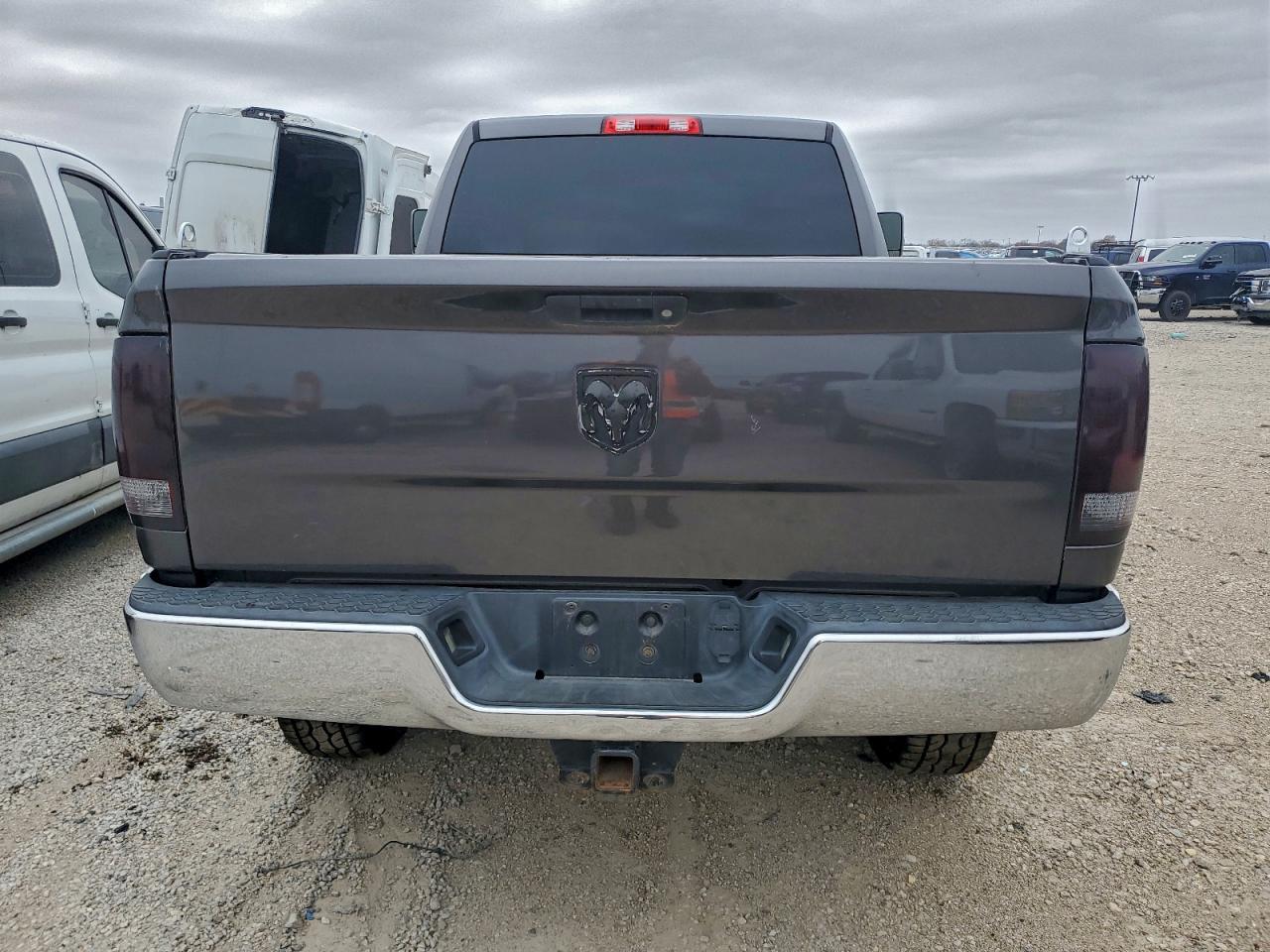 2016 RAM 2500 ST photo 6