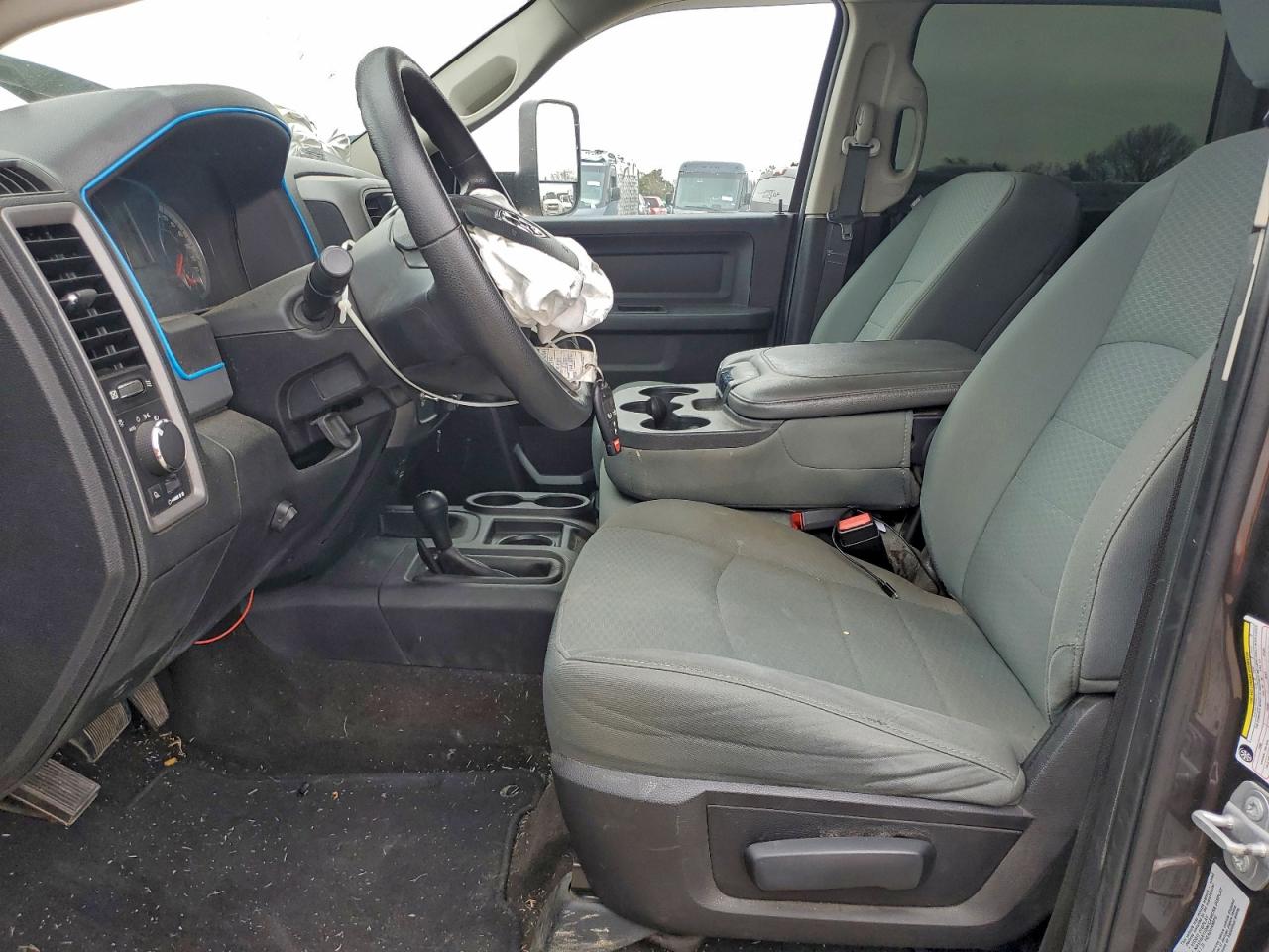 2016 RAM 2500 ST photo 7
