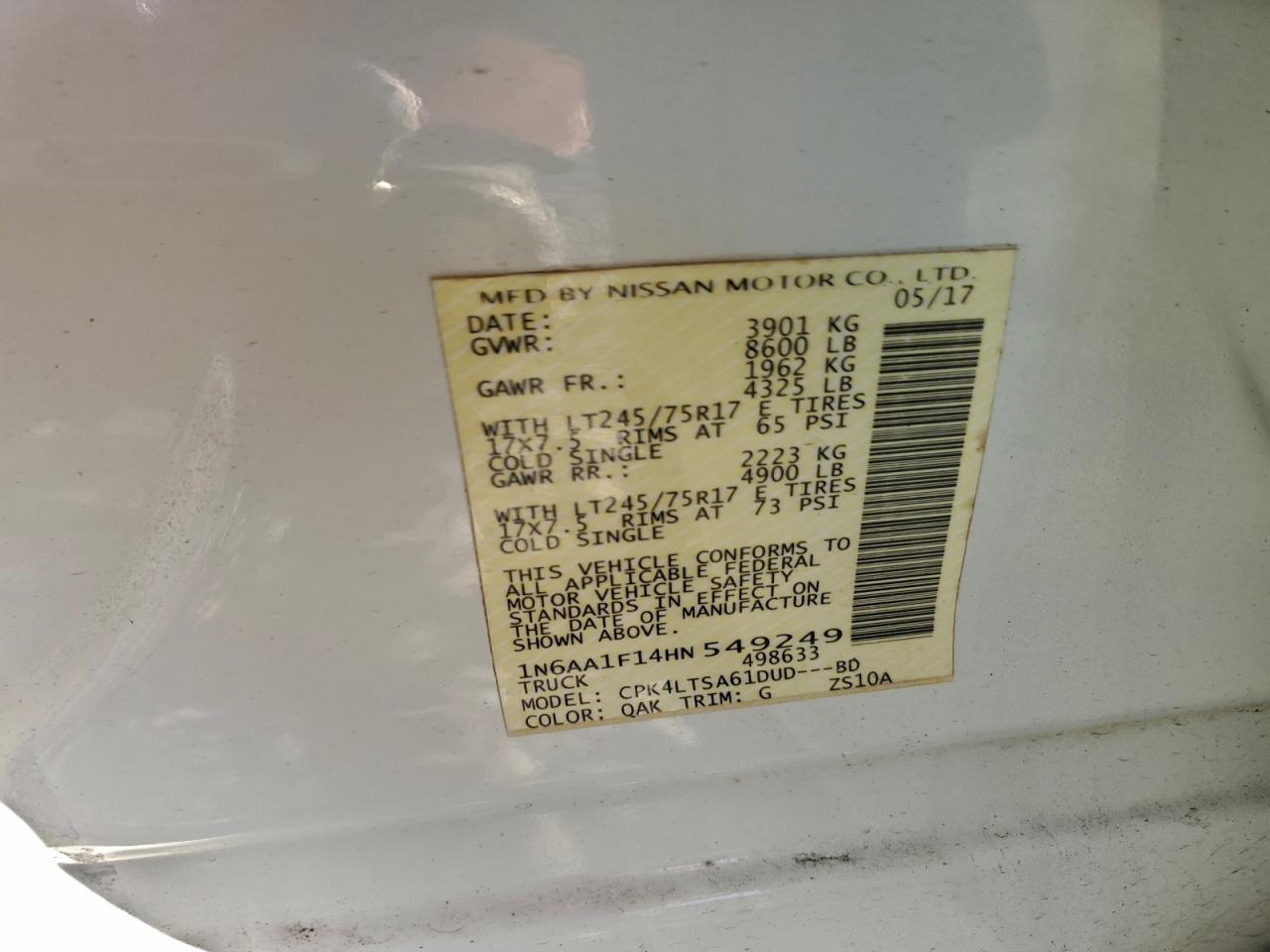 2017 NISSAN TITAN XD photo 12