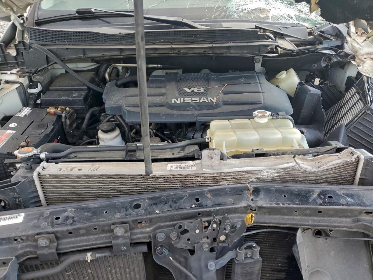 2017 NISSAN TITAN XD photo 11