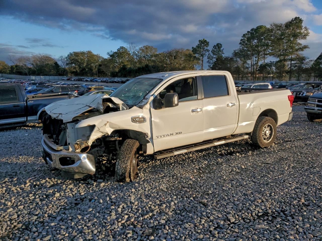 2017 NISSAN TITAN XD