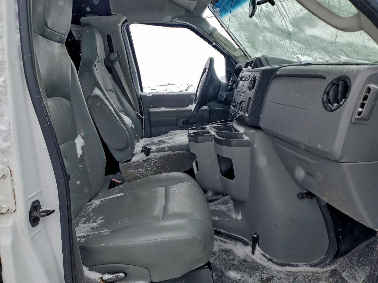 2013 FORD E250 UTILITY / SERVICE VAN photo 13
