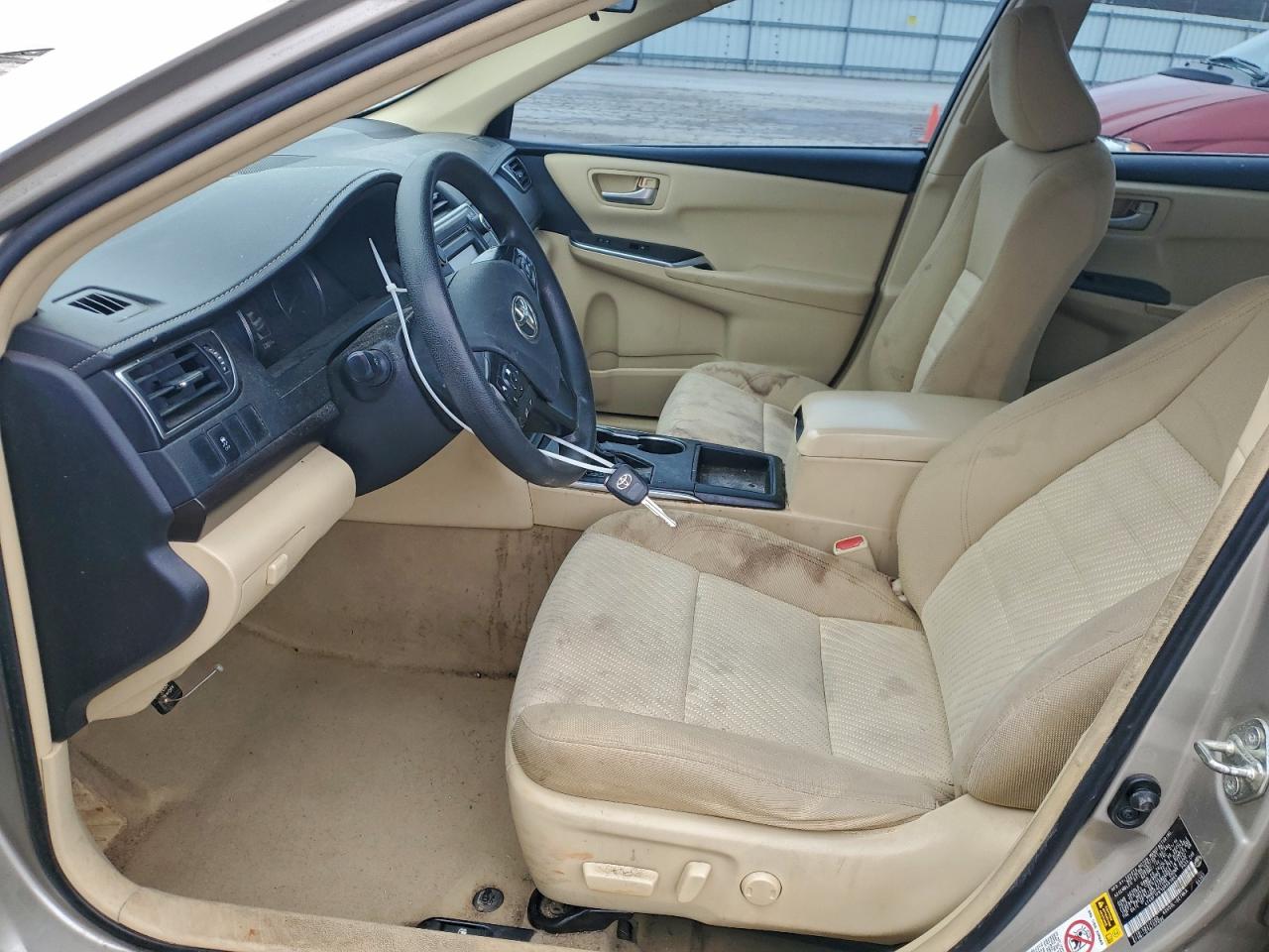 2016 TOYOTA CAMRY LE photo 7