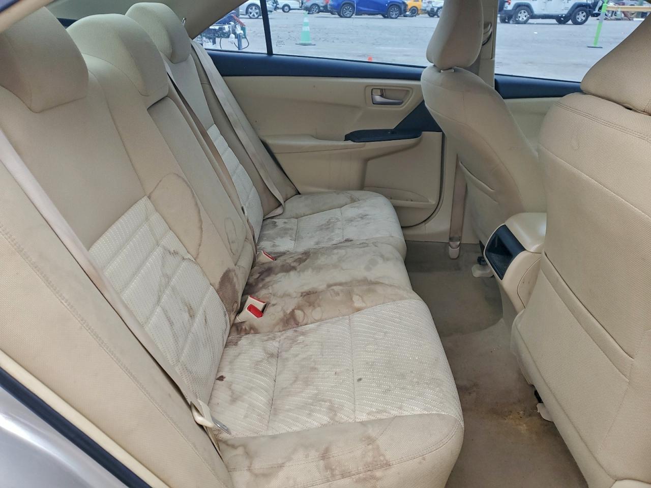 2016 TOYOTA CAMRY LE photo 10