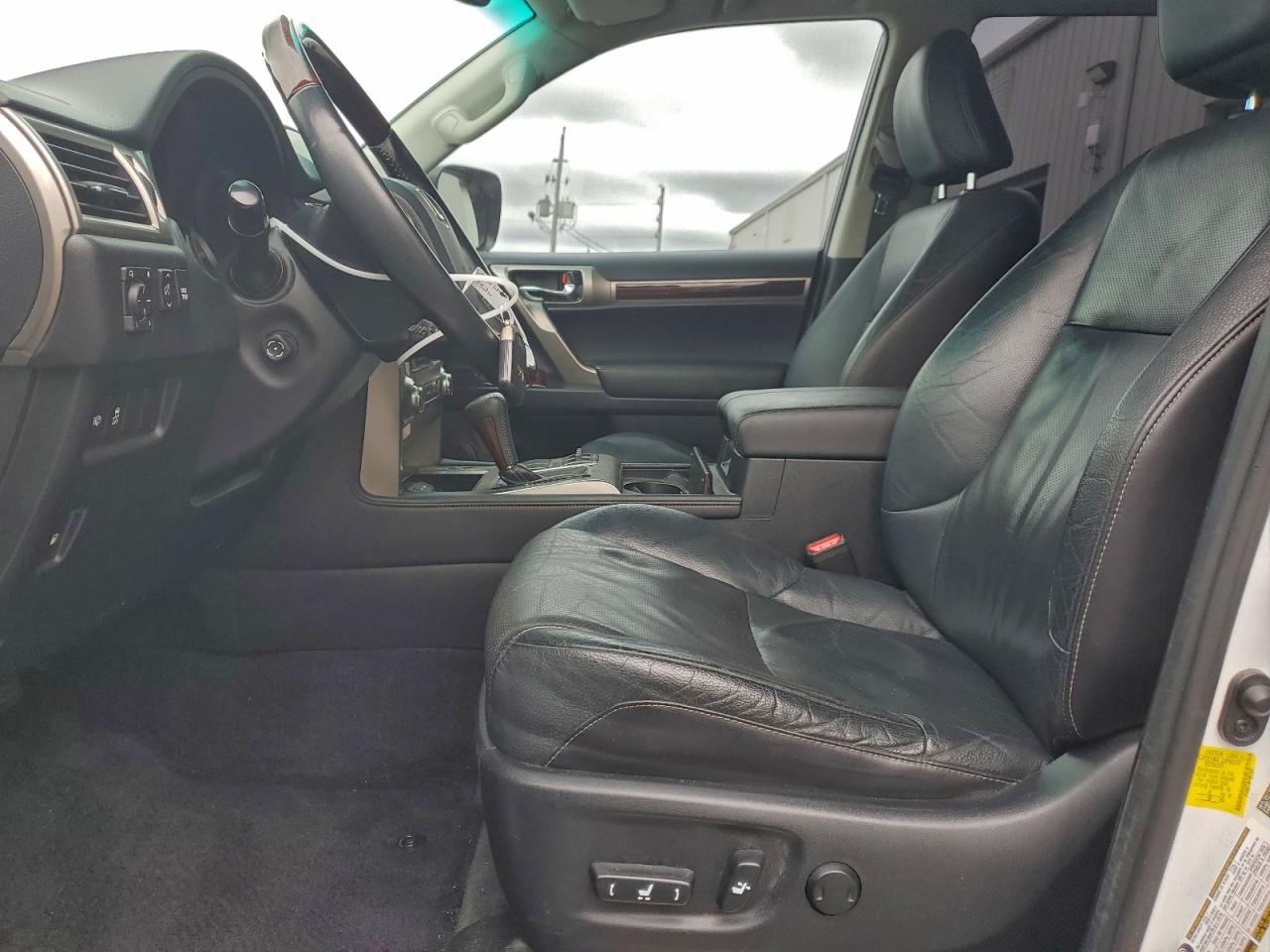 2015 LEXUS GX 460 photo 13