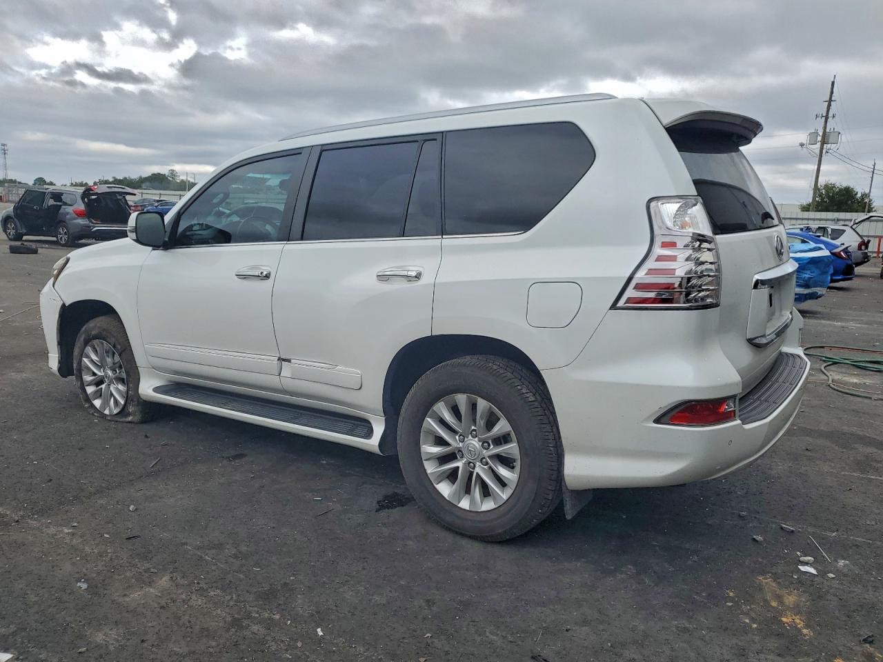 2015 LEXUS GX 460 photo 3