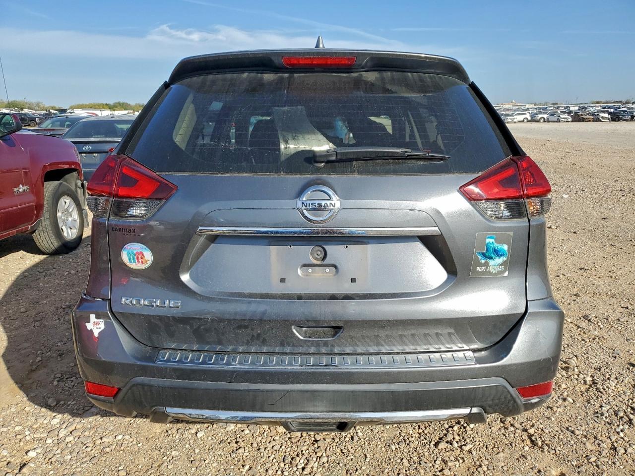 2018 NISSAN ROGUE S photo 11