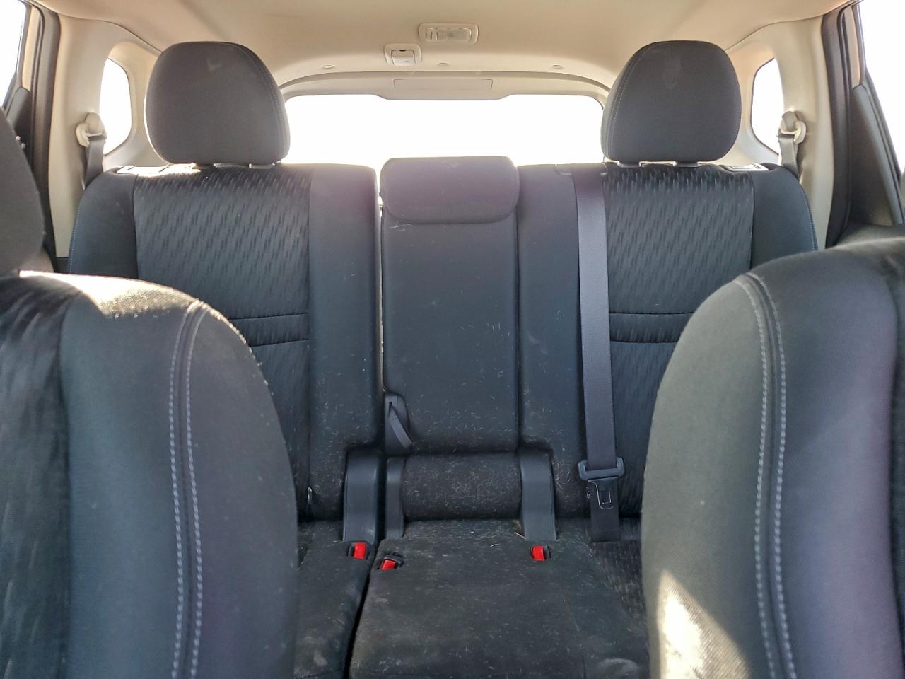 2018 NISSAN ROGUE S photo 19