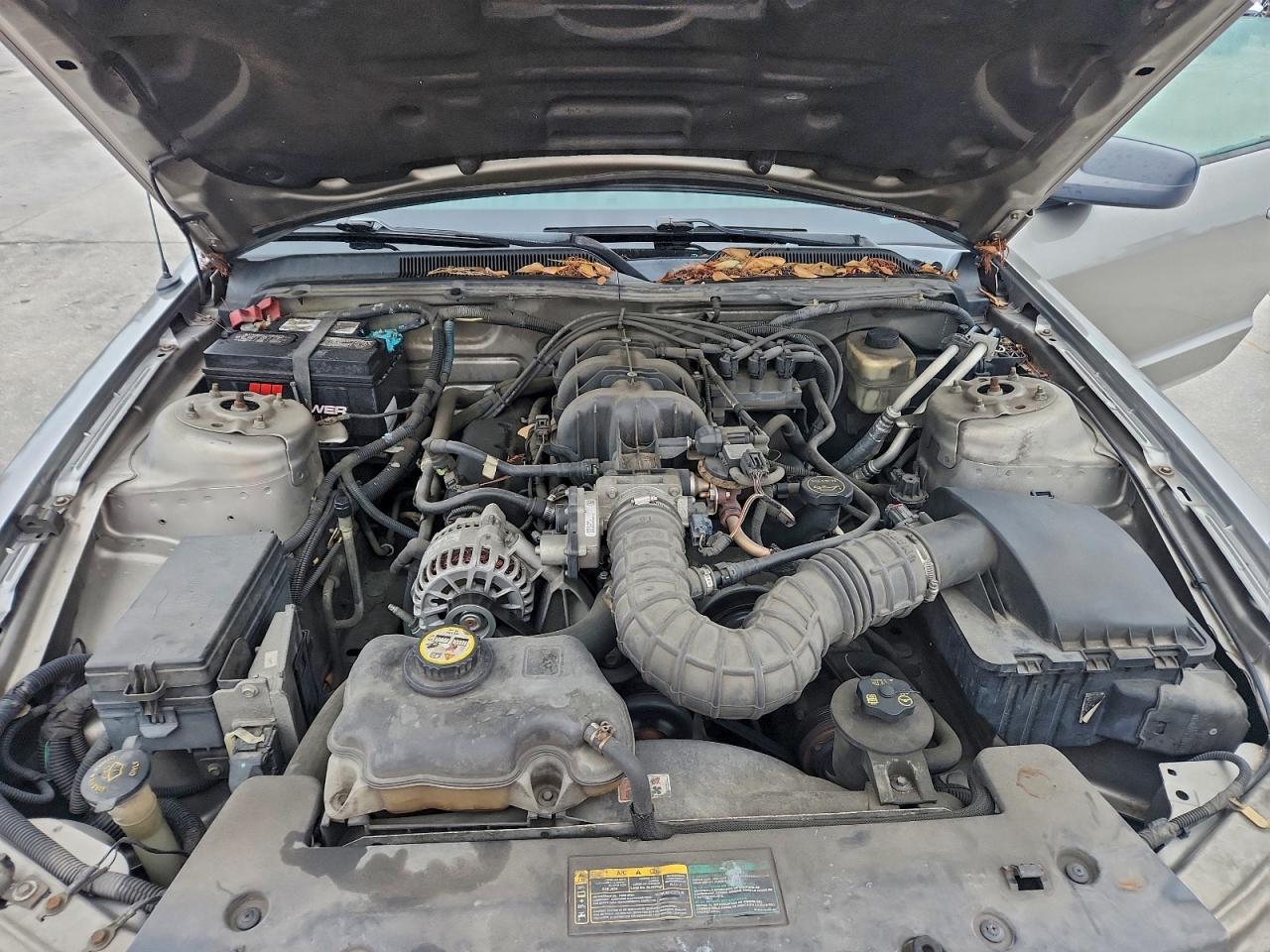2008 FORD MUSTANG photo 21