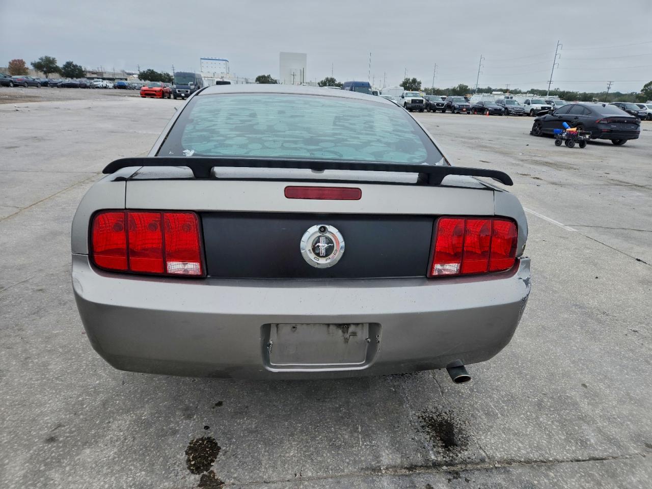 2008 FORD MUSTANG photo 11