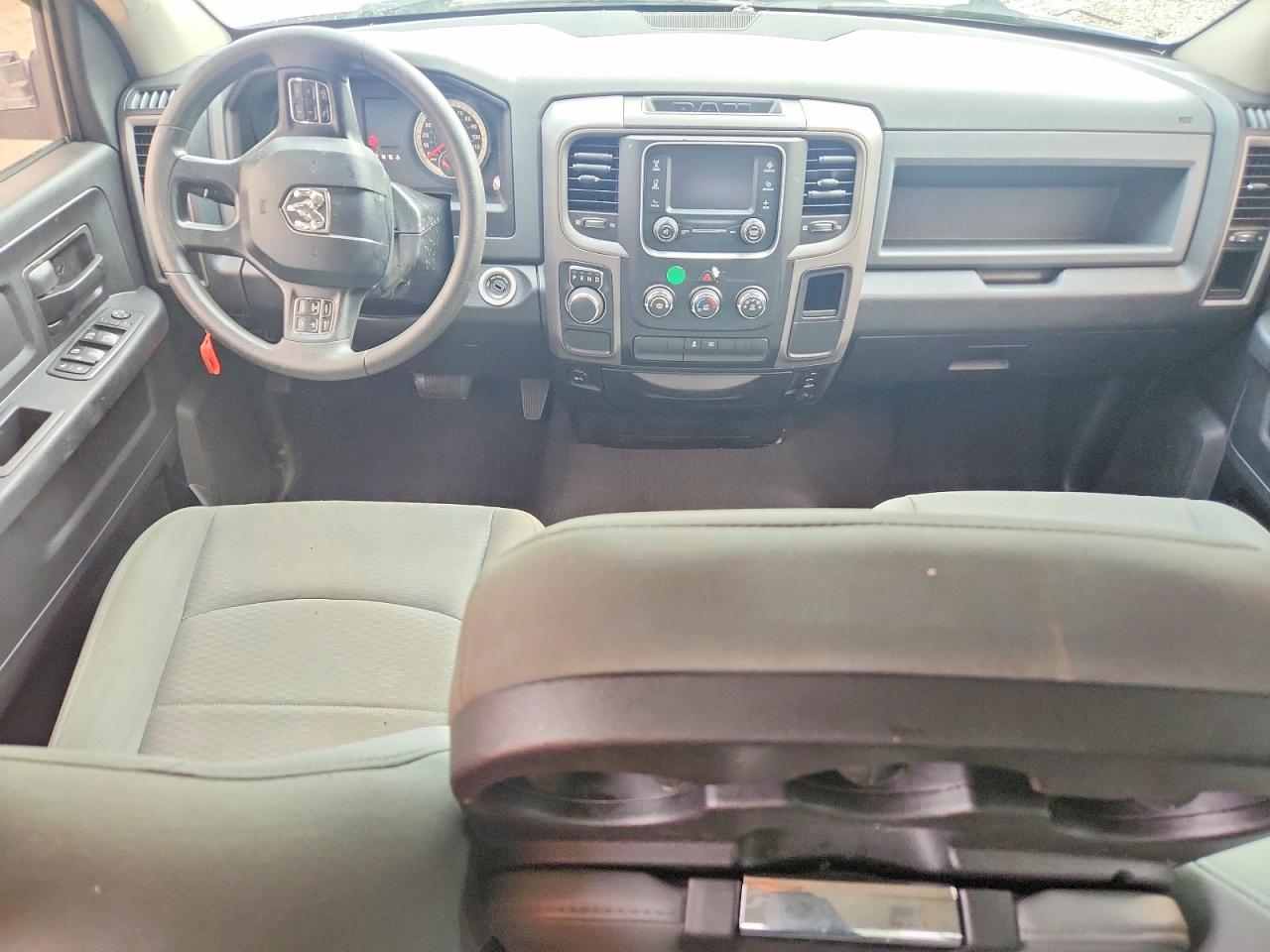 2017 RAM 1500 ST photo 8