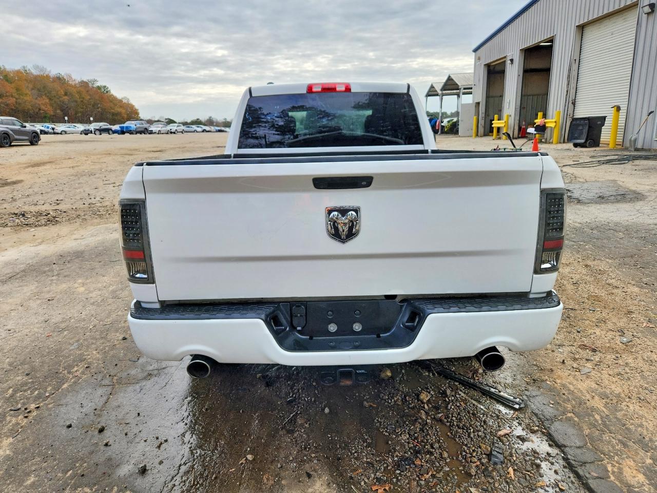 2017 RAM 1500 ST photo 6