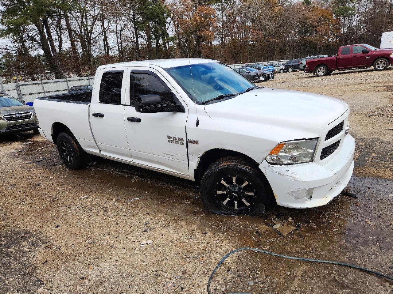 2017 RAM 1500 ST photo 4