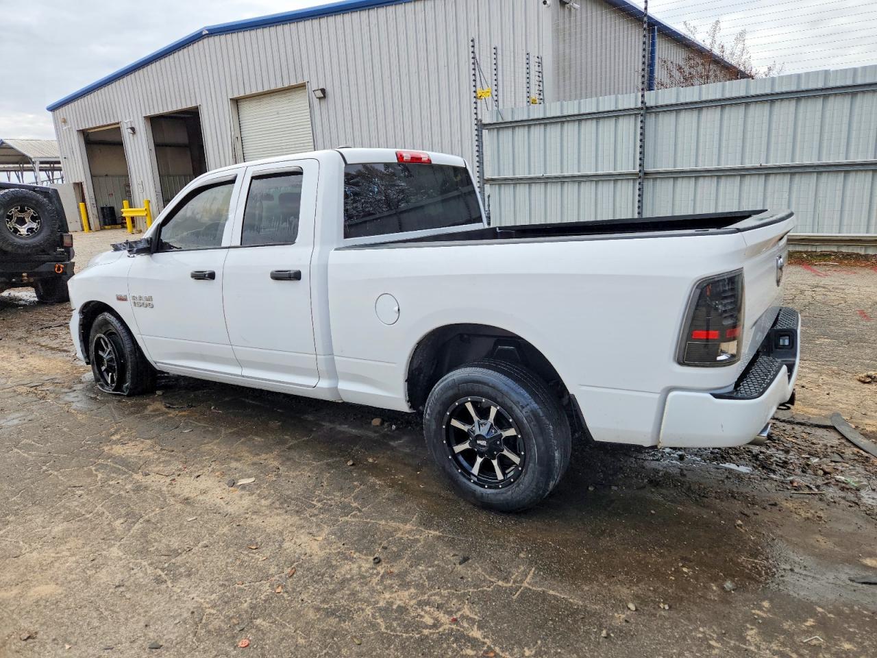 2017 RAM 1500 ST photo 2