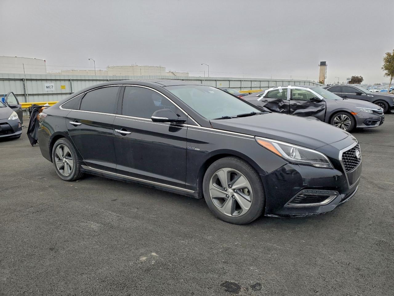 2016 HYUNDAI SONATA HYBRID photo 4