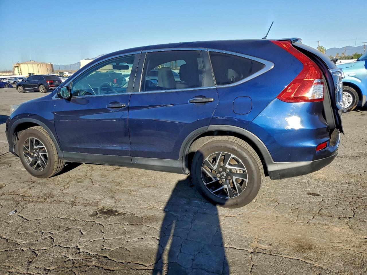 2016 HONDA CR-V SE photo 2